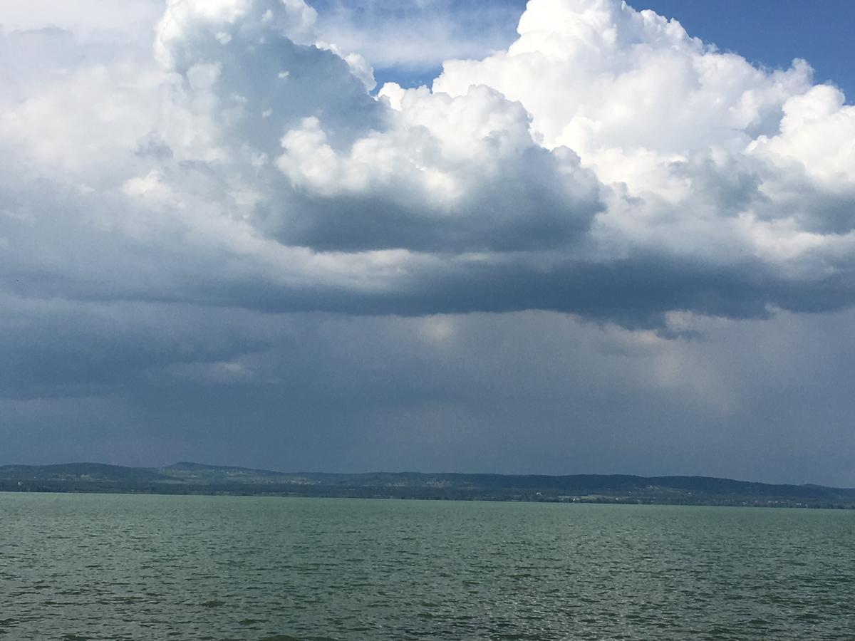 Beach Resident Balatonszárszó Eksteriør bilde