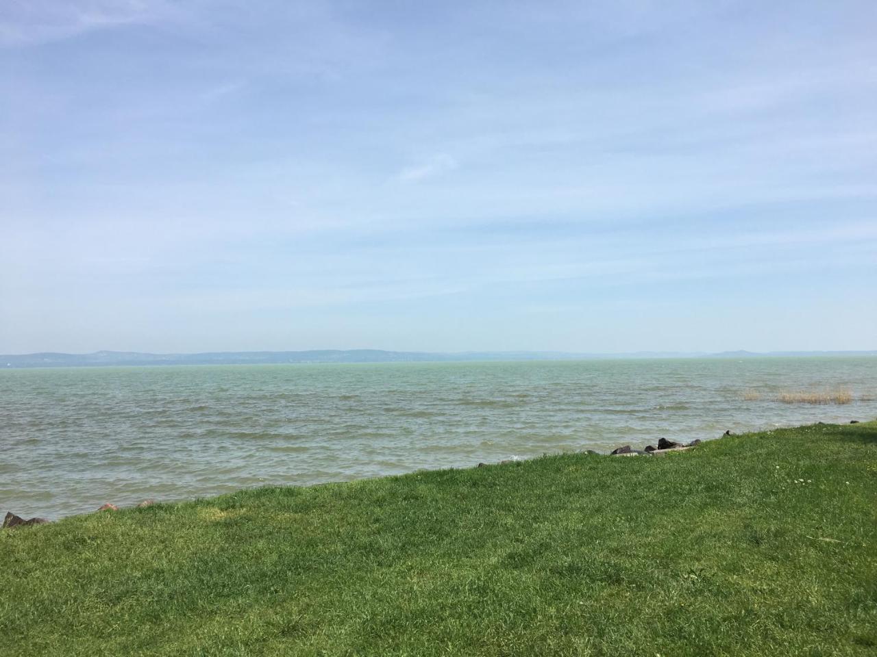 Beach Resident Balatonszárszó Eksteriør bilde