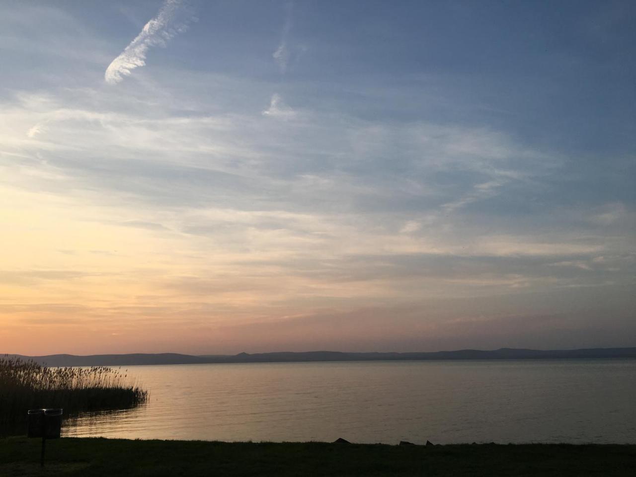 Beach Resident Balatonszárszó Eksteriør bilde